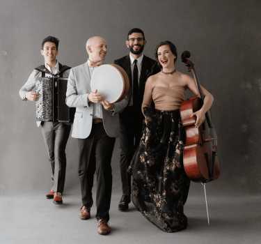 Bison Noir 2 1600 x 1260 px