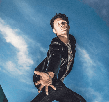 Hello Moth 2 1600 x 1260 px v3